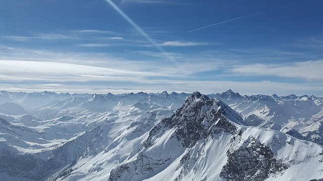 Verschneite Berge in Österreich